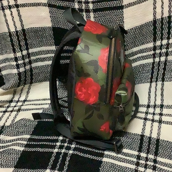 Coach camo rose Star mini backpack - Picture 4 of 10